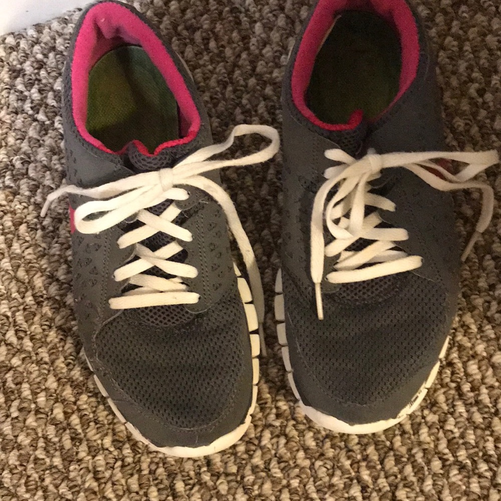 Nike free gray sz 7